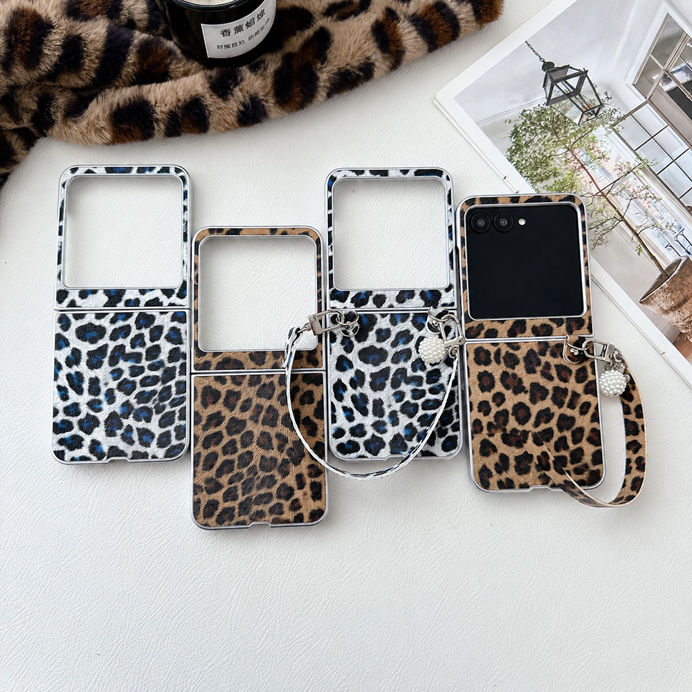 حافظة هاتف قابلة للطي بطبعة جل - مراجعة Phone Accessories Pouch وسعره