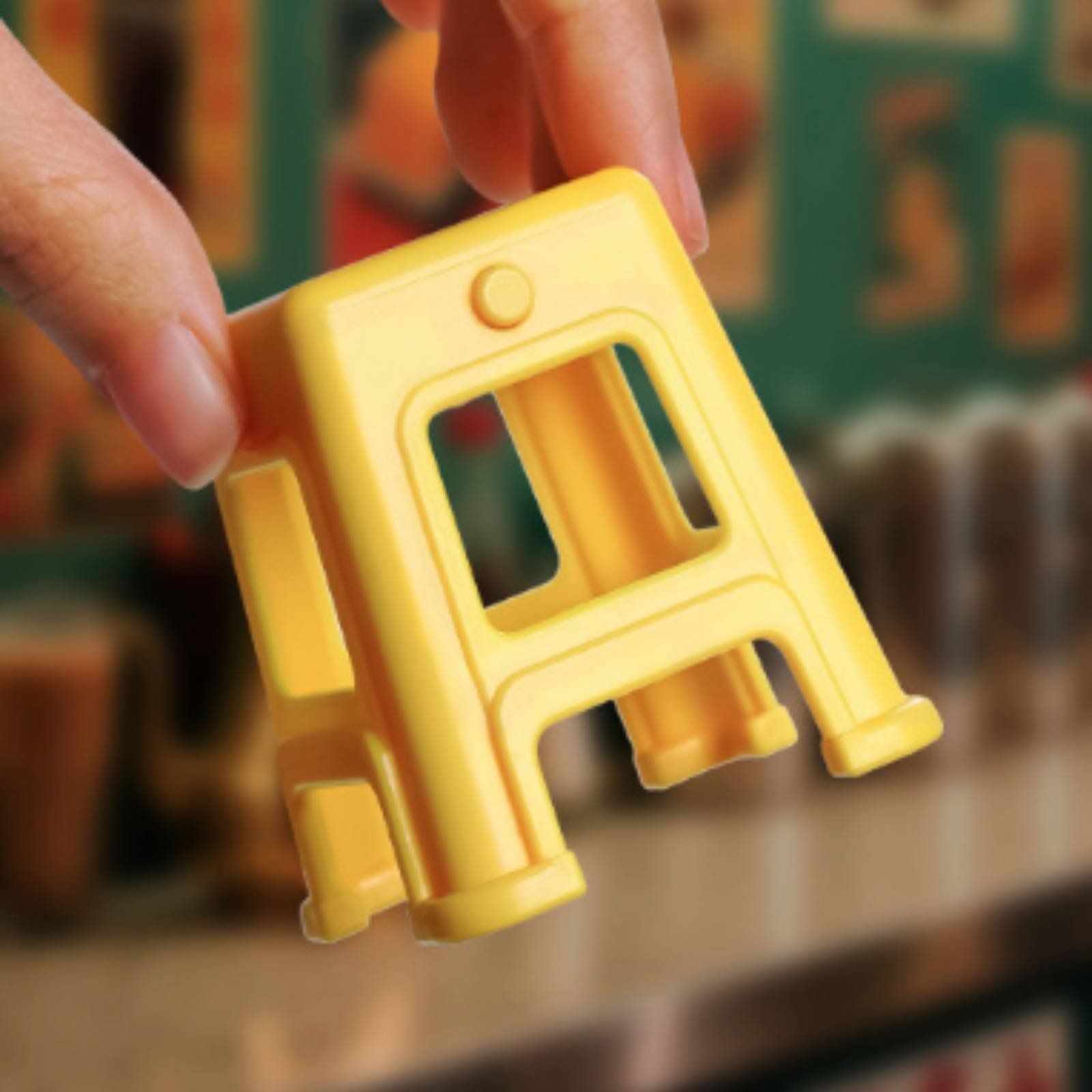 مصباح على شكل كرسي بتصميم عتيق - مراجعة Phone Accessories Ideas وسعره